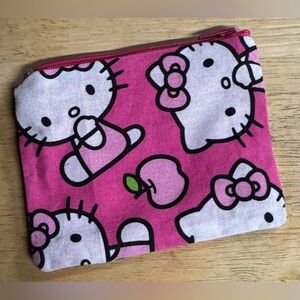 Hello Kitty Mini Pink Zipper Pouch